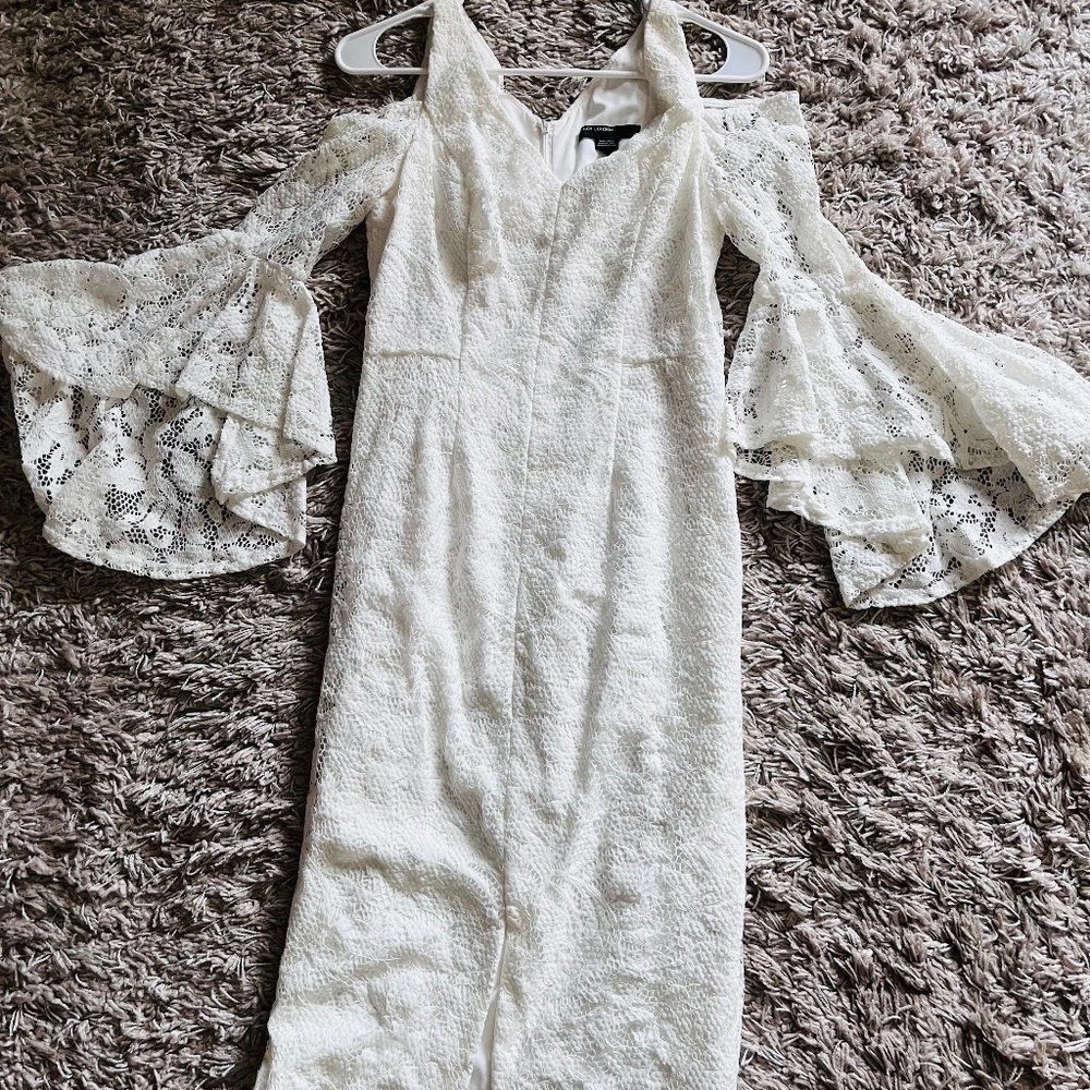Maggy London White Flare Sleeve Dress